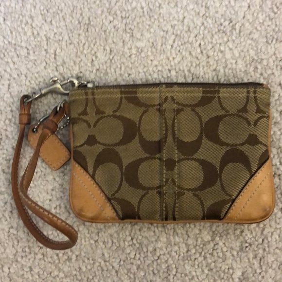 Coach small signature wristlet tan - Picture 2 of 3